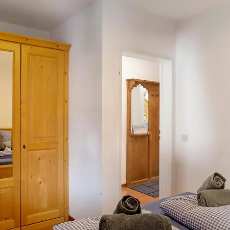 Almzeit Apartment *